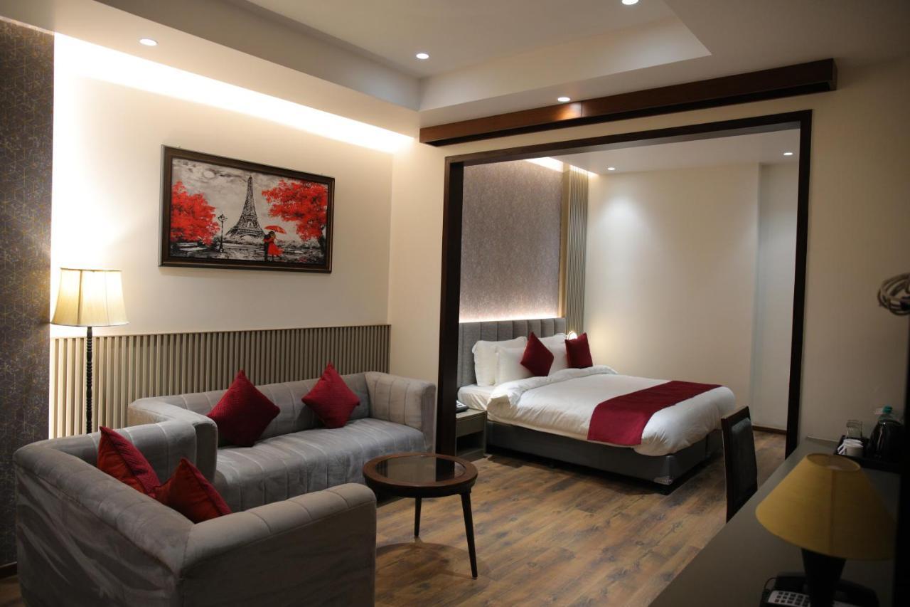 Pride Biznotel Haldwani Exterior photo